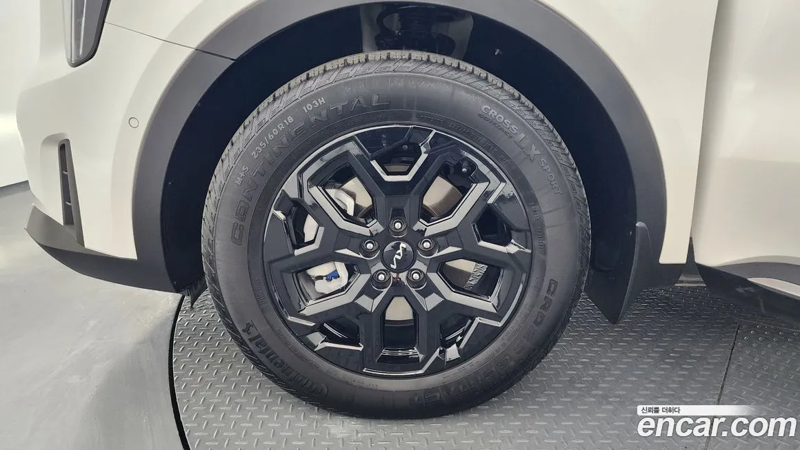 Kia Sorento — фото 10