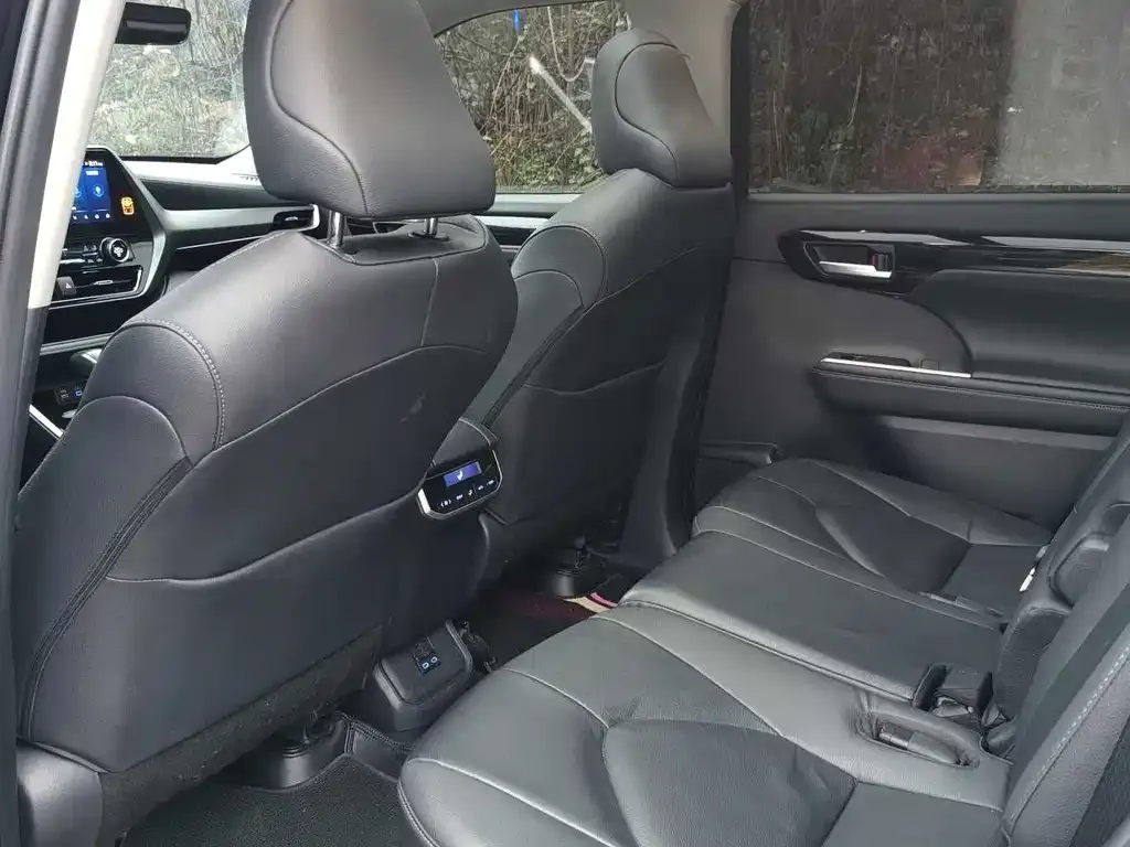 Toyota Highlander 2023 из CN, фото 6