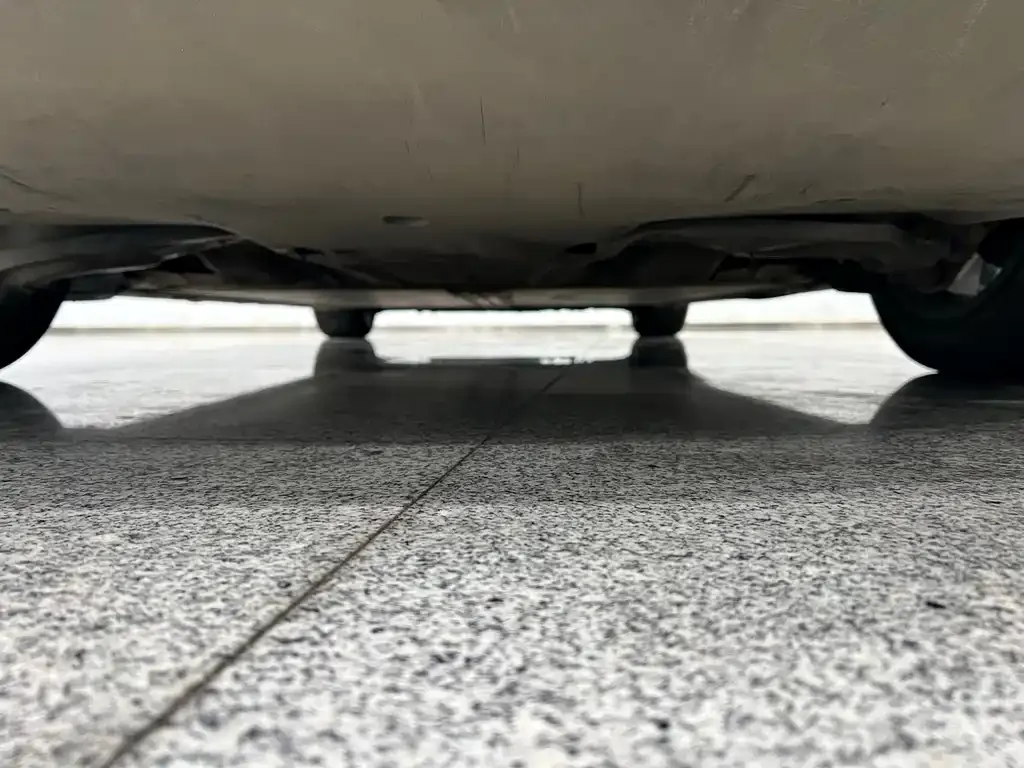 Tesla Model 3 — фото 2