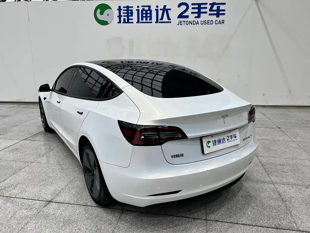 Tesla Model 3 — фото 5