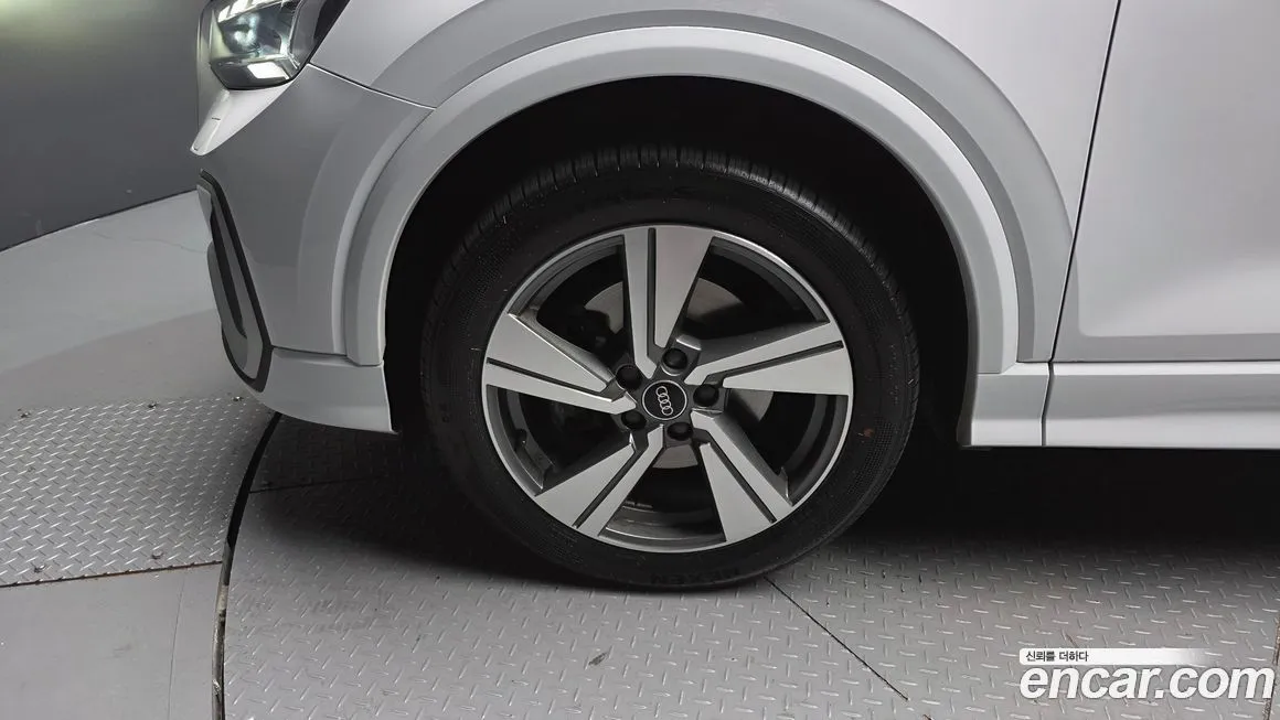 Audi Q2 2023 из KR, фото 5