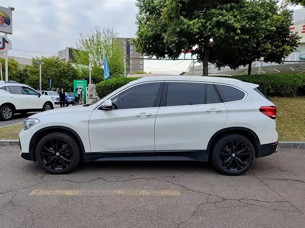 BMW X1 — фото 2