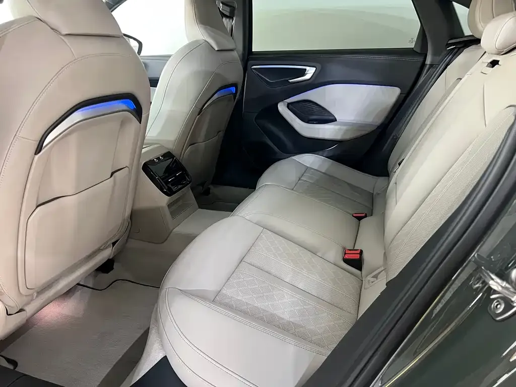 Audi A5L 2025 из CN, фото 4