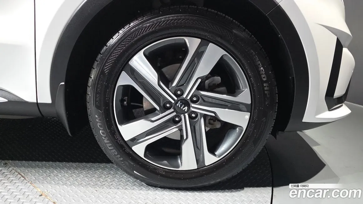 Kia Sorento — фото 9