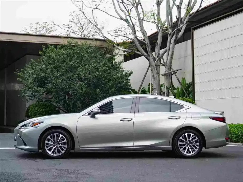 Lexus ES 2022 из CN, фото 9