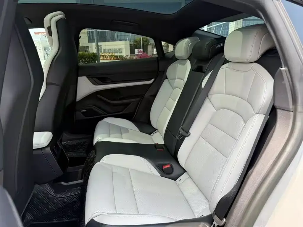 Porsche Taycan 2023 из CN, фото 2