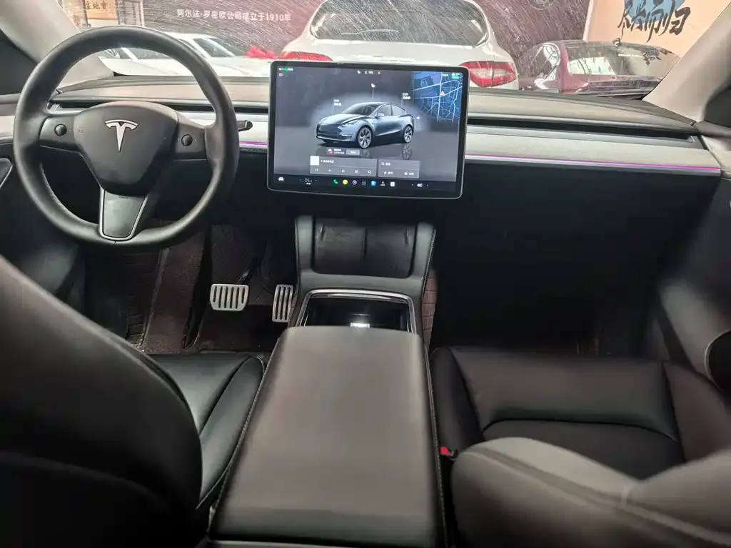 Tesla Model Y — фото 5