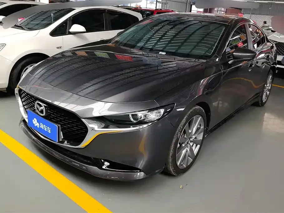 Mazda 3 Axela 2022 из CN, фото 1