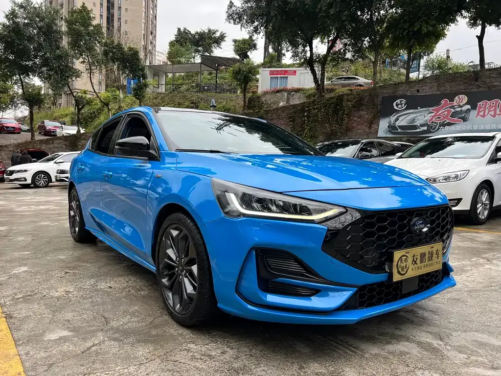 Ford Focus 2022 из CN, фото 6