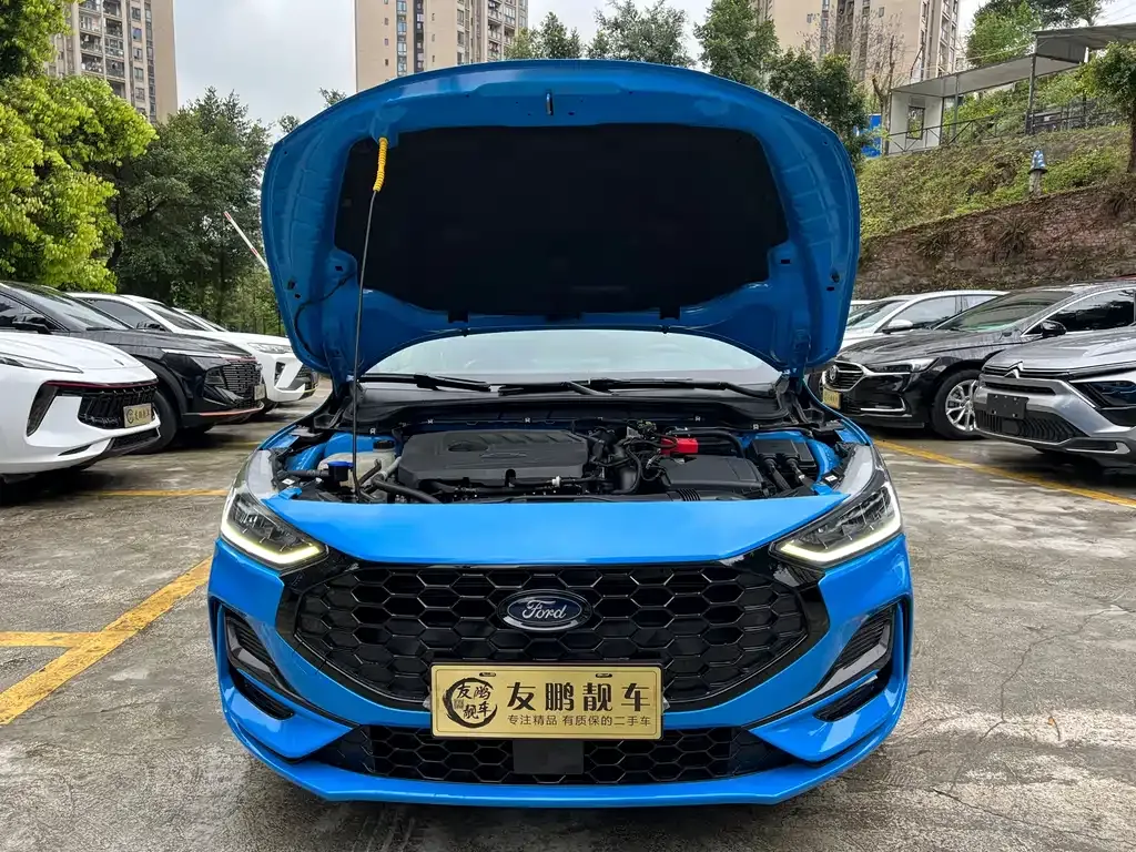 Ford Focus 2022 из CN, фото 8