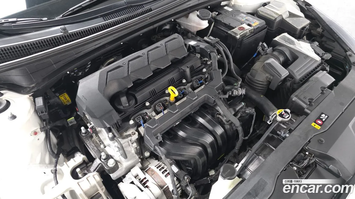 Hyundai AVANTE 2023 из KR, фото 3