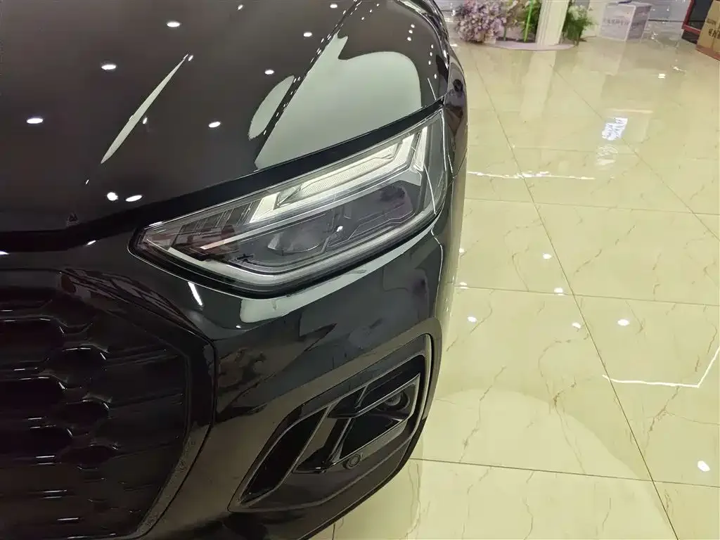 Audi Q5L 2021 из CN, фото 2