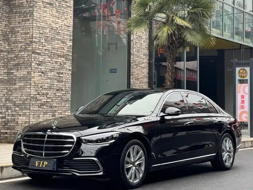 Mercedes-Benz S-Class — фото 1