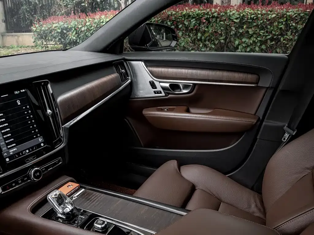 Volvo S90 2023 из CN, фото 2