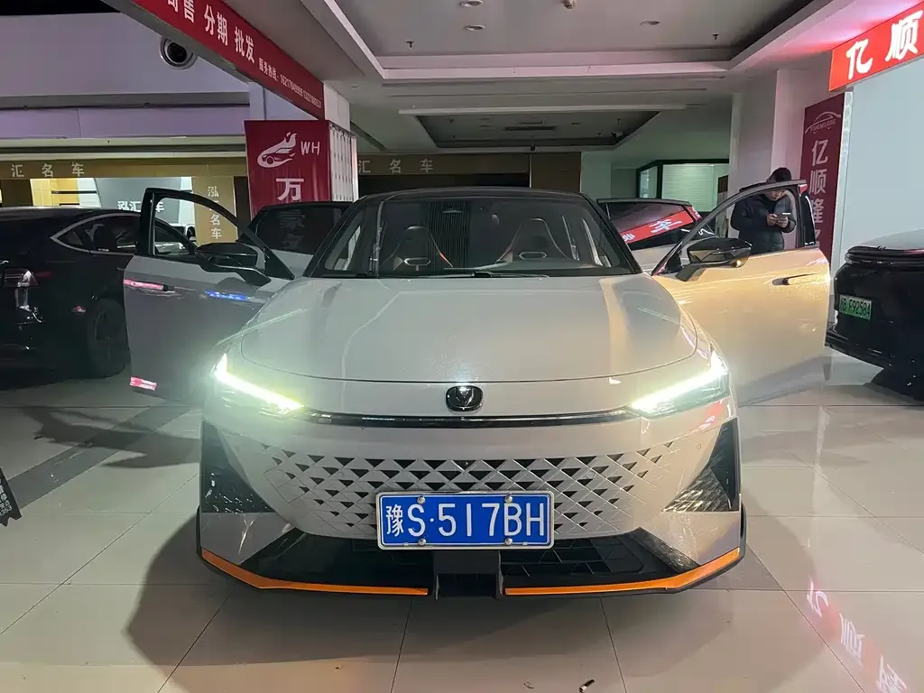 Changan UNI-V 2024 из CN, фото 1