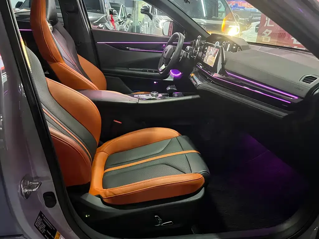 Changan UNI-V 2024 из CN, фото 4