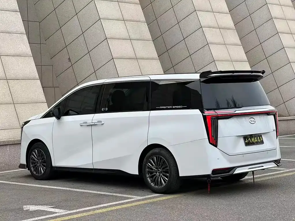 GAC Motor Trumpchi M8 — фото 8