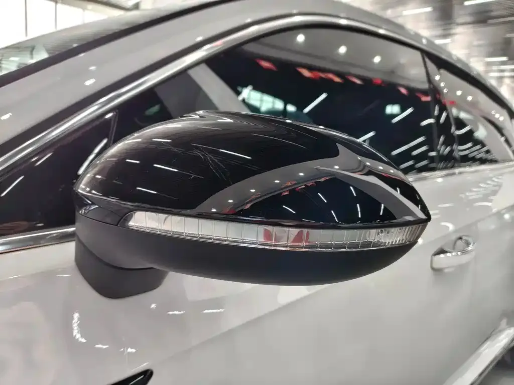 Volkswagen CC 2024 из CN, фото 10