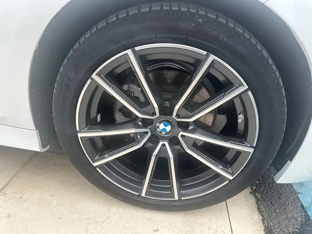 BMW 3 Series 2024 из CN, фото 3