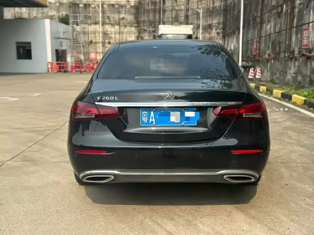 Mercedes-Benz E-Class 2023 из CN, фото 3