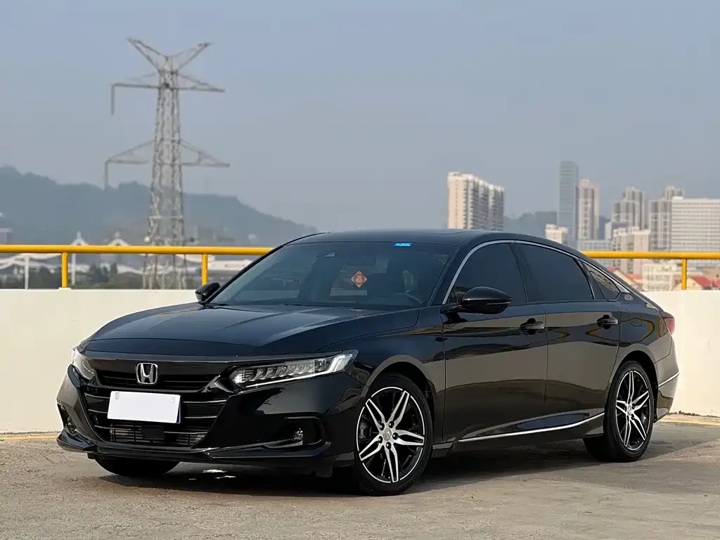 Honda Accord — фото 1