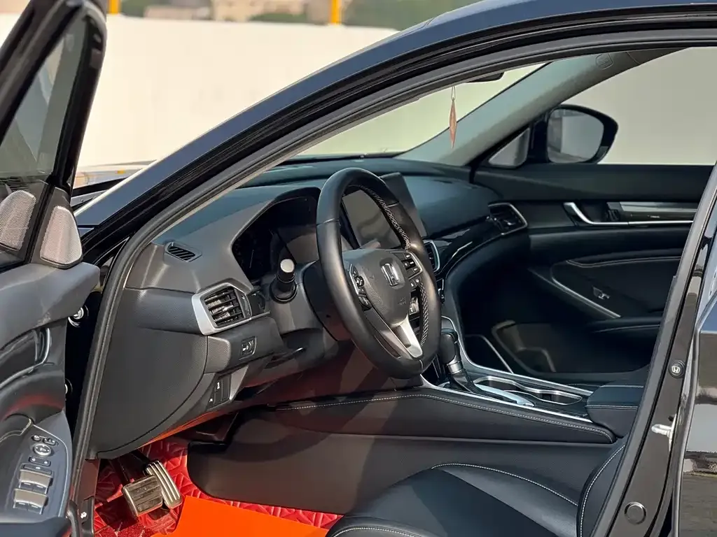 Honda Accord — фото 2