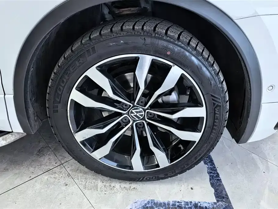 Volkswagen Tiguan L 2021 из CN, фото 9