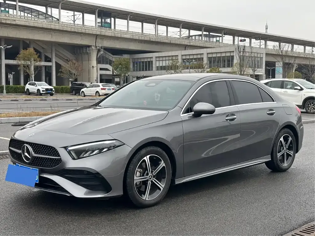 Mercedes-Benz A-Class — фото 1