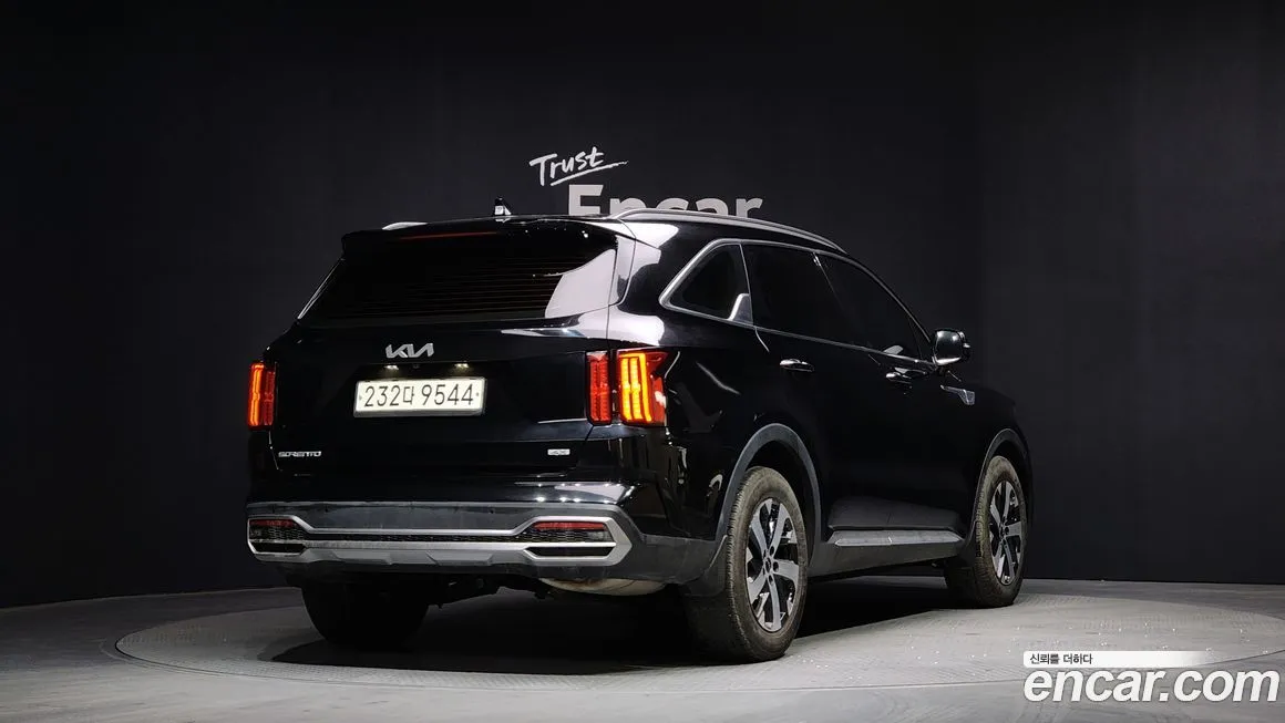 Kia Sorento — фото 9