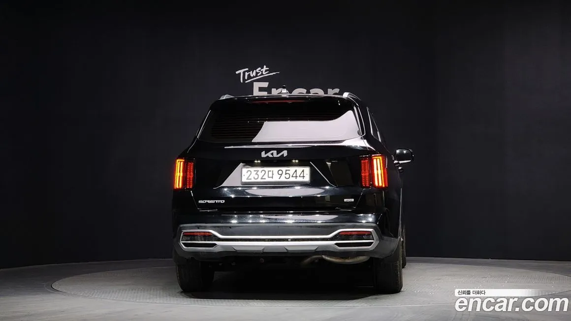 Kia Sorento — фото 10