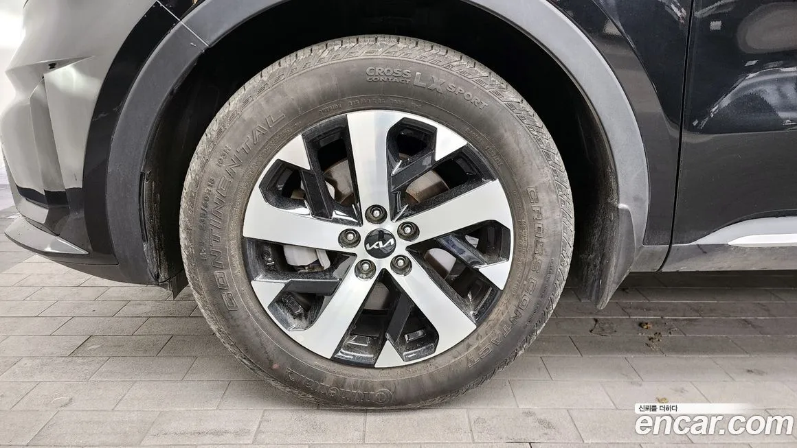 Kia Sorento — фото 7