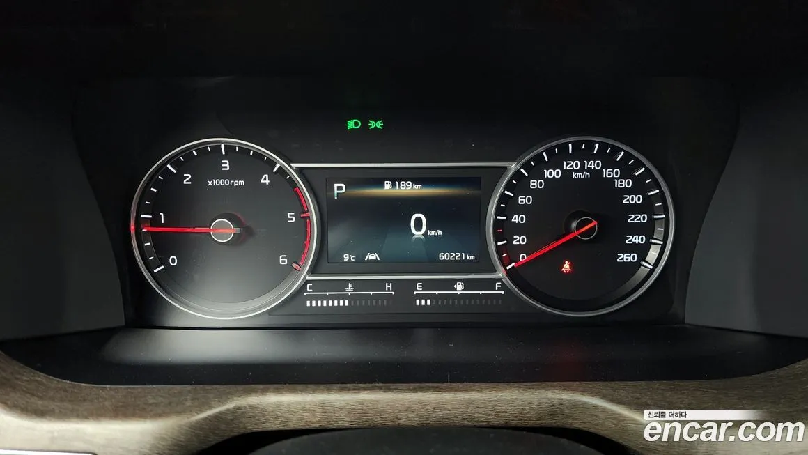 Kia Sorento — фото 5