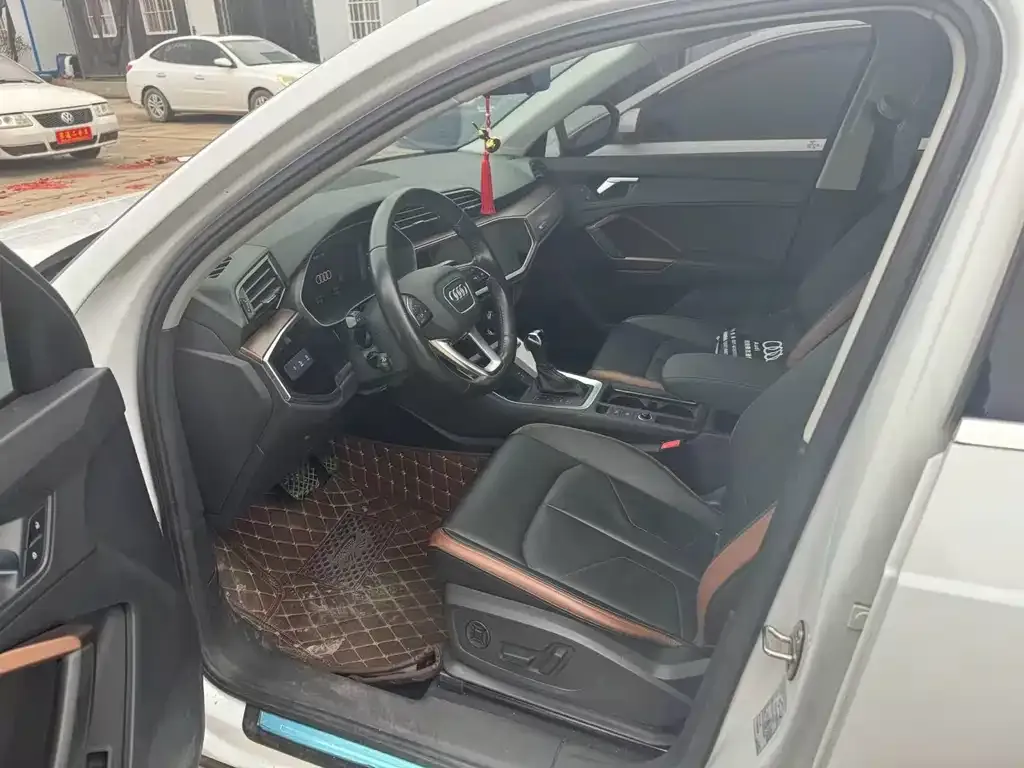 Audi Q3 2021 из CN, фото 6