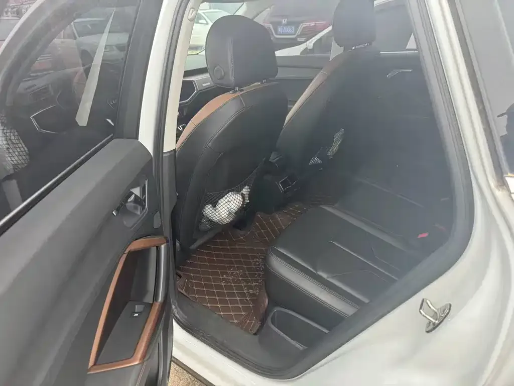Audi Q3 2021 из CN, фото 2
