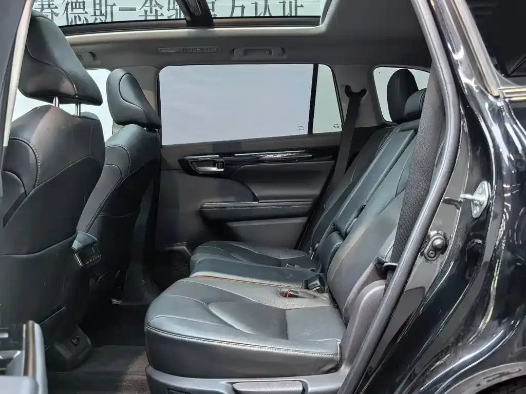 Toyota Highlander 2024 из CN, фото 5