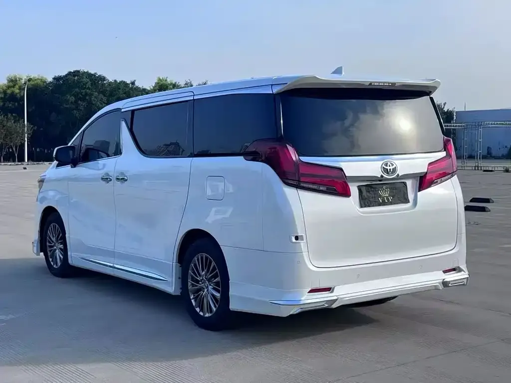 Toyota Alphard 2022 из CN, фото 9