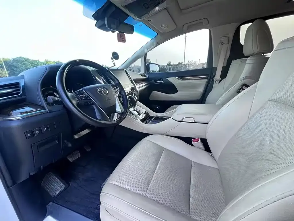 Toyota Alphard 2022 из CN, фото 6