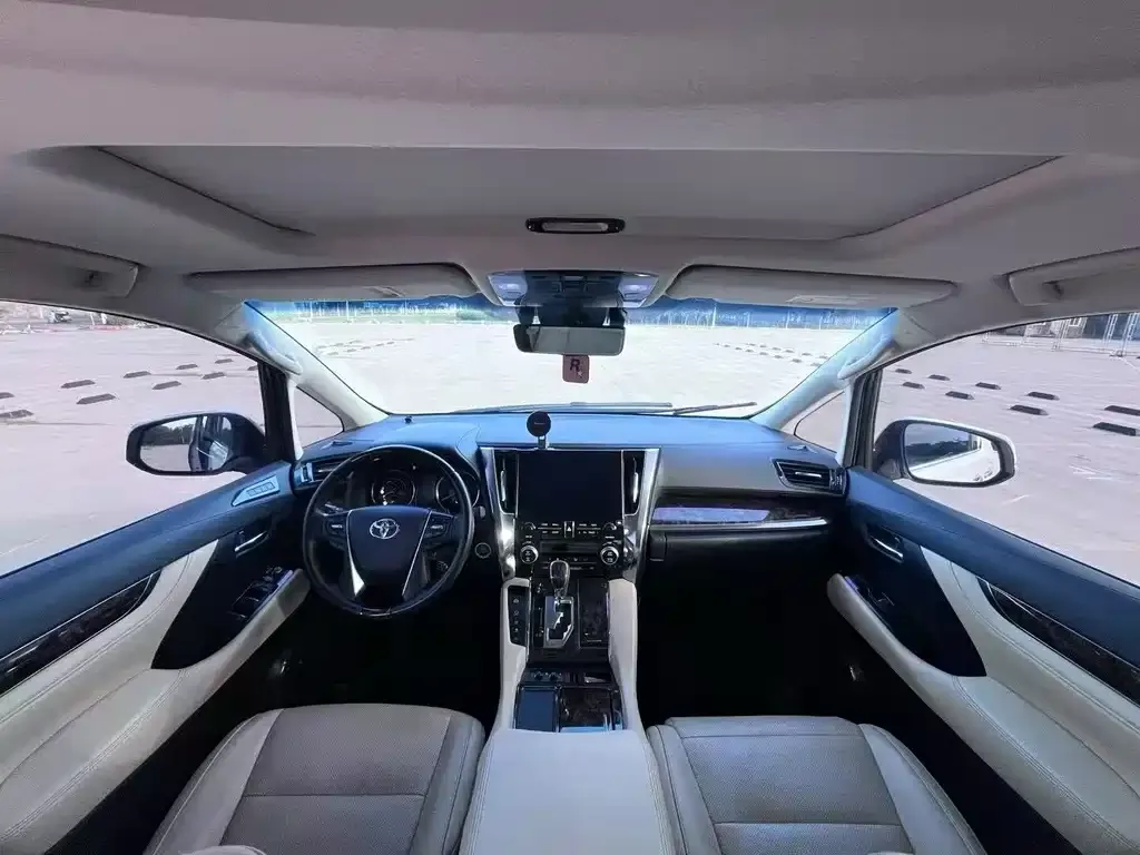 Toyota Alphard 2022 из CN, фото 8