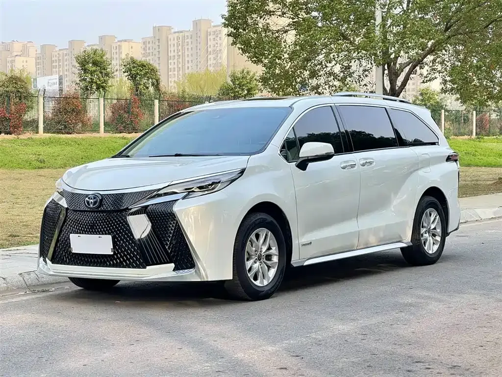 Toyota Granvia 2024 из CN, фото 9