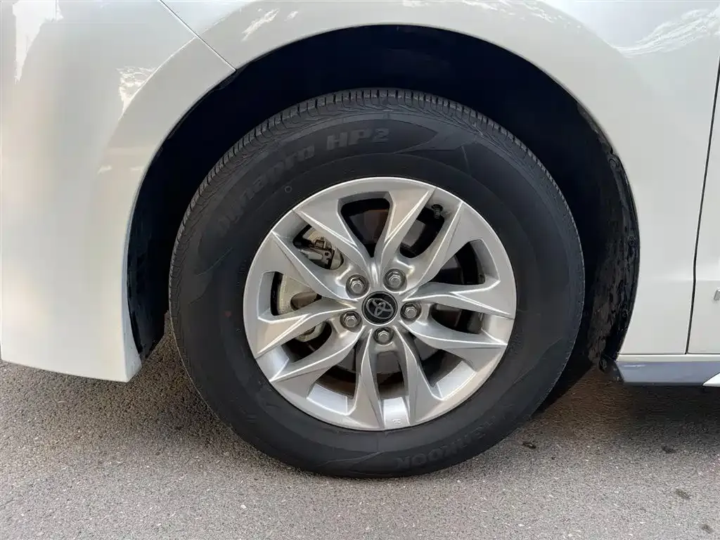 Toyota Granvia 2024 из CN, фото 7