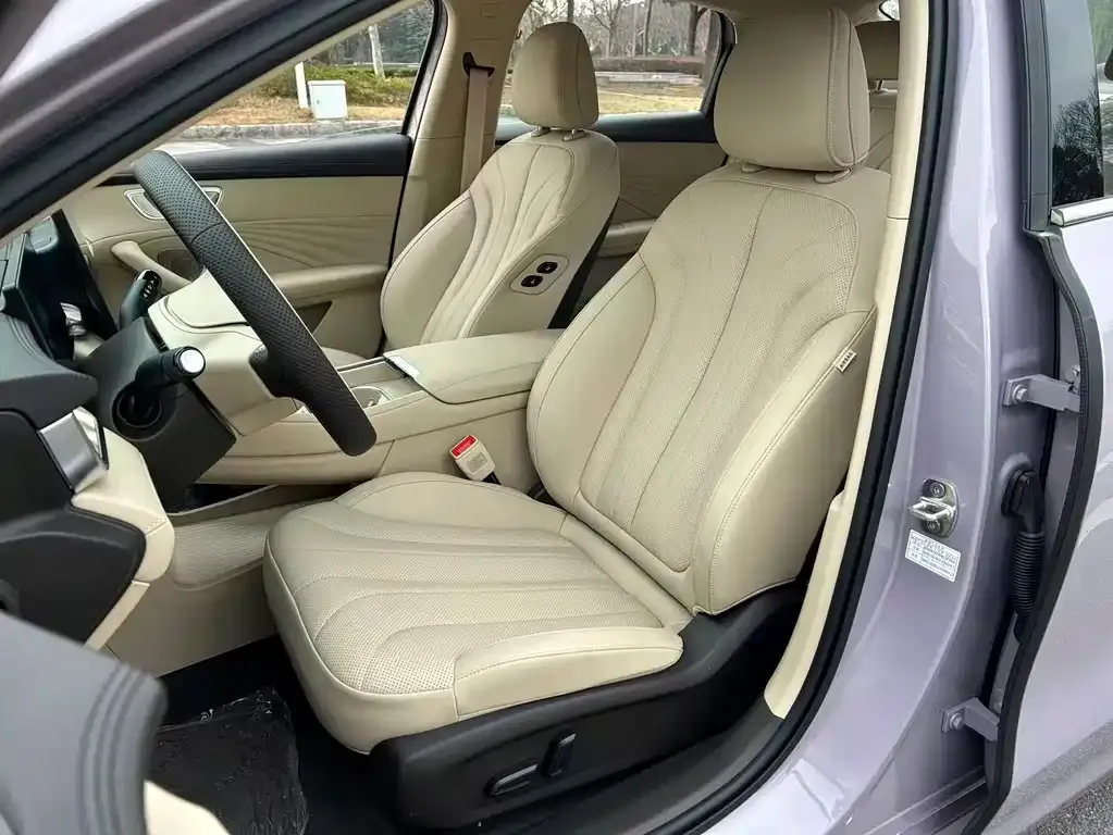 Roewe M7 DMH 2026 из CN, фото 8