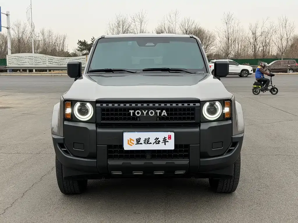 Toyota Prado 2024 из CN, фото 3