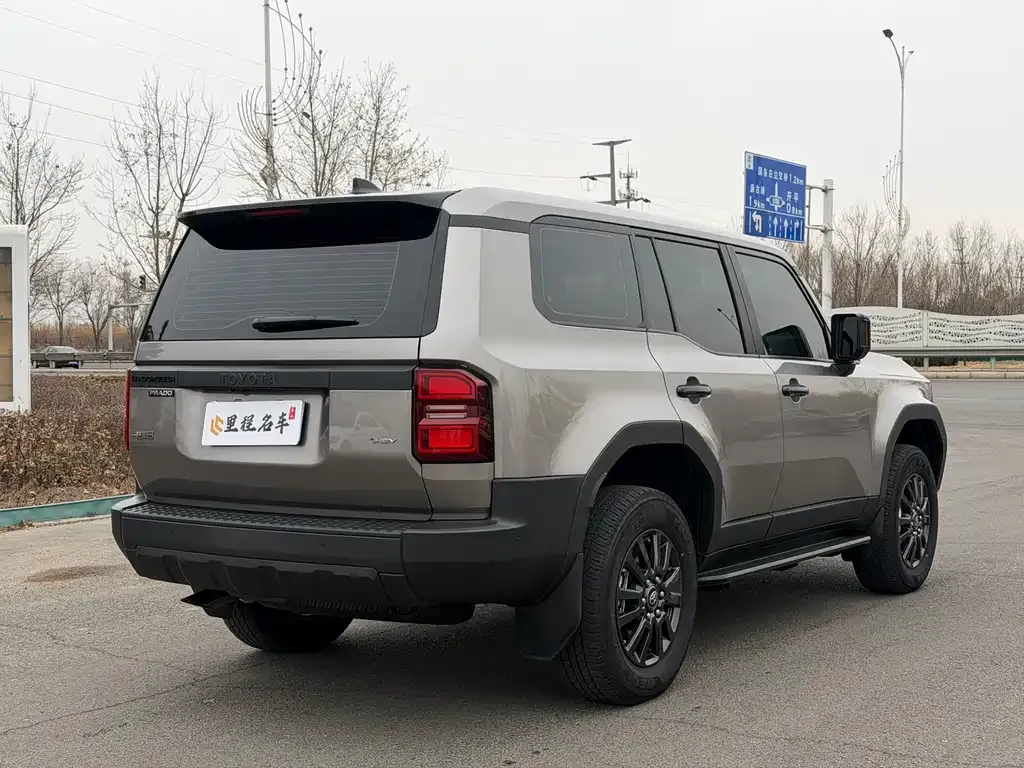 Toyota Prado 2024 из CN, фото 10