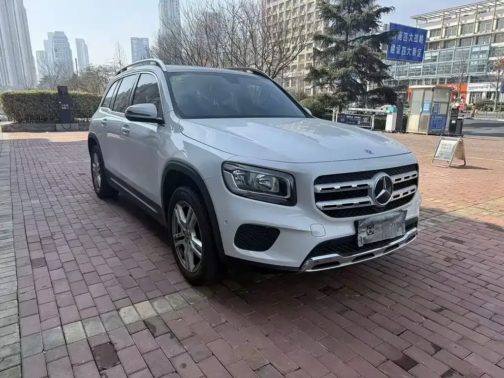 Mercedes-Benz GLB — фото 8