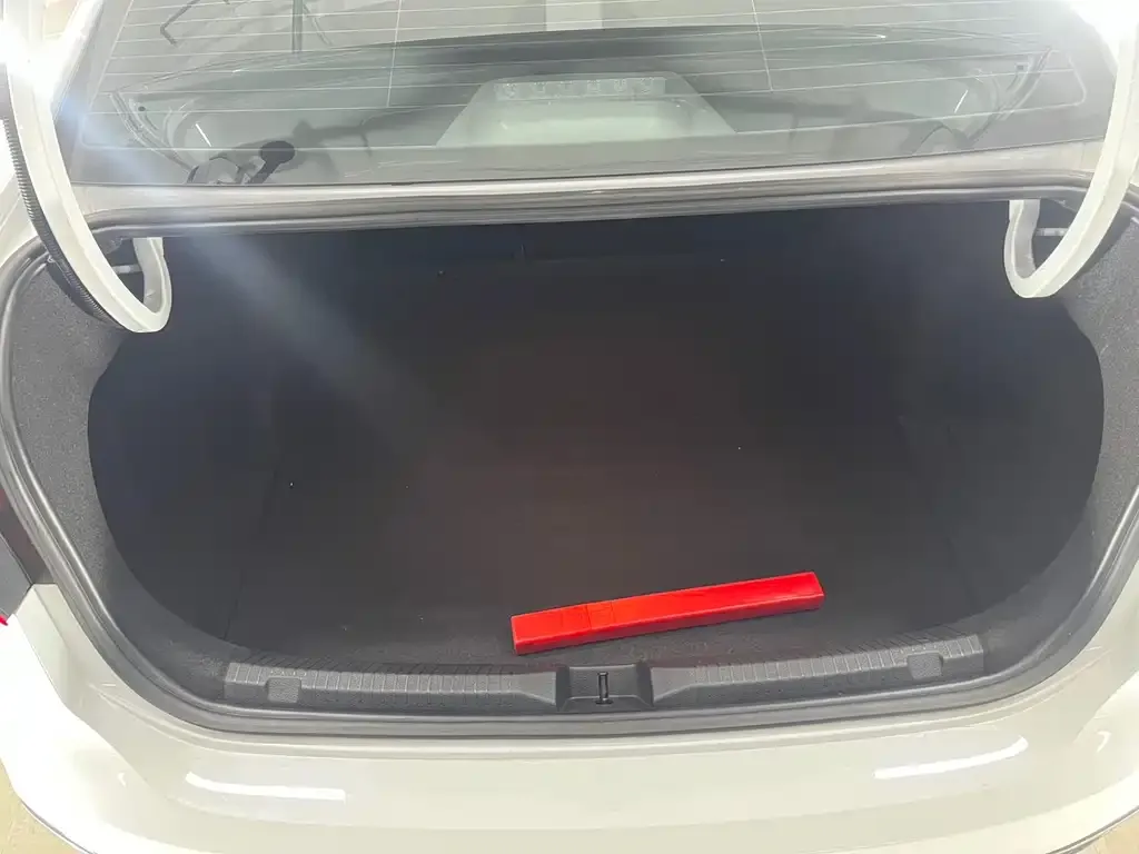 Volkswagen Lavida 2023 из CN, фото 5