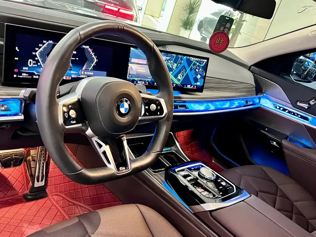 BMW 7 Series — фото 9