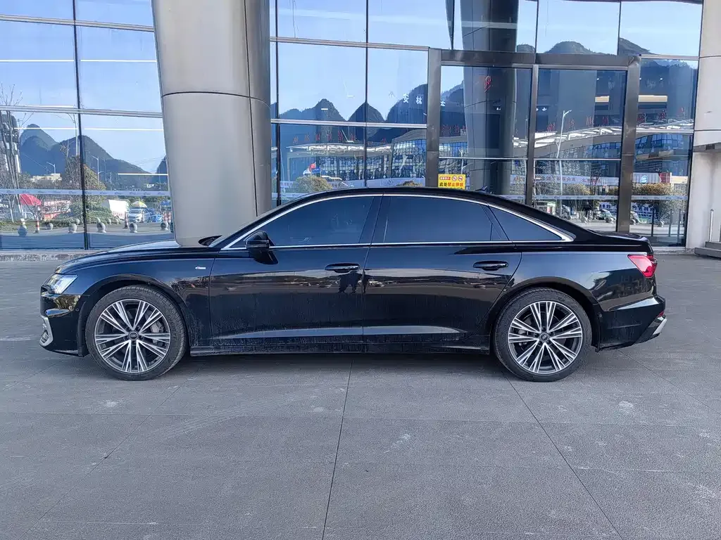 Audi A6L — фото 5