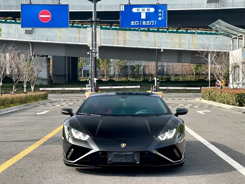Lamborghini Huracan 2023 из CN, фото 1