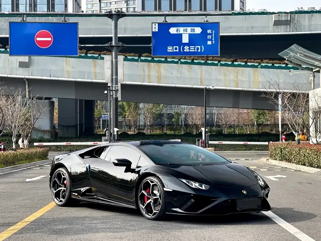 Lamborghini Huracan 2023 из CN, фото 2
