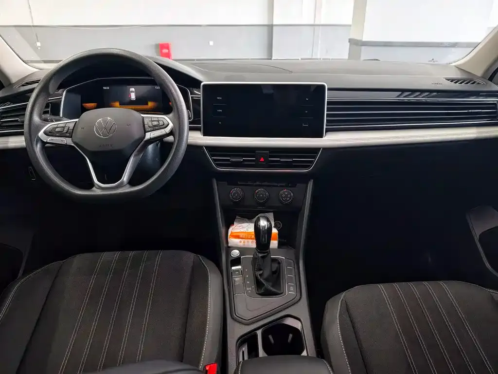 Volkswagen Tiguan L 2022 из CN, фото 2